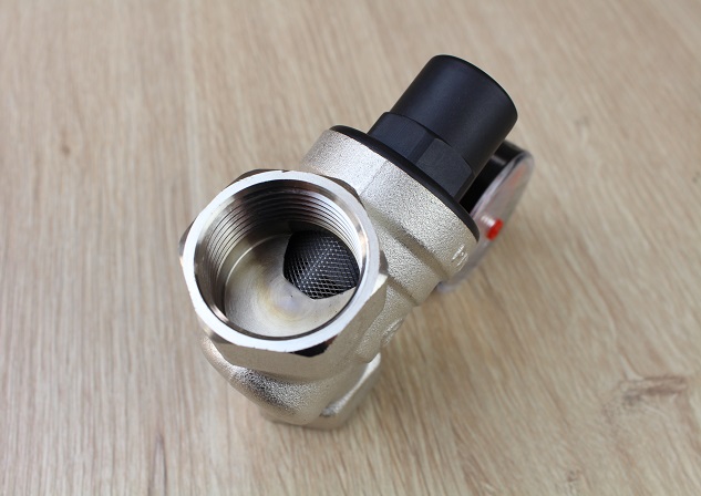 Редуктор давления Romstal 1" с манометром, 0-60°С 3